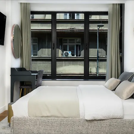 Hotel Urban Downtown Luxury And *