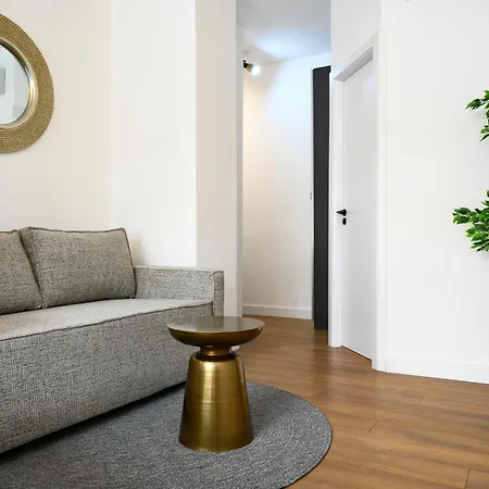 Urban Downtown Luxury And * Βελιγράδι