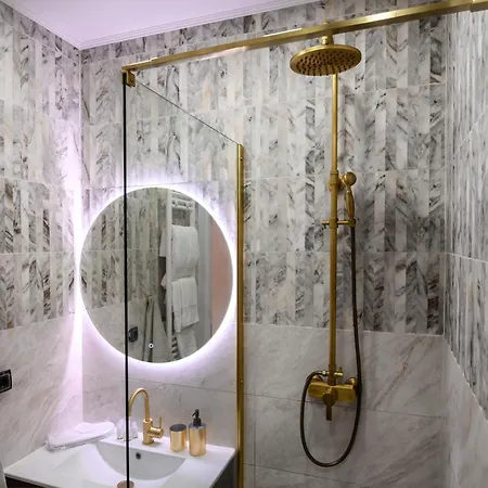 Urban Downtown Luxury Center Belgrade فندق