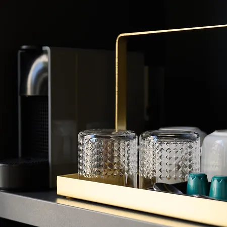 Urban Downtown Luxury And Hotel *