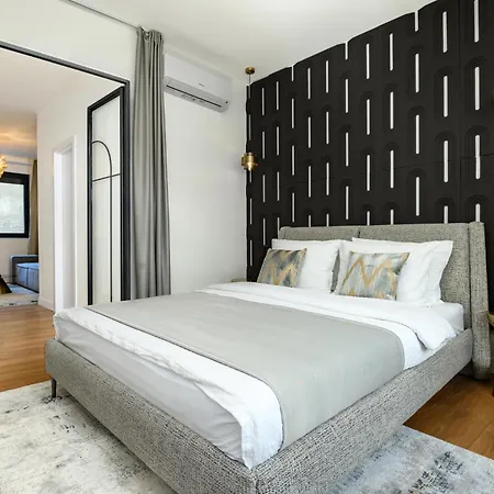 Urban Downtown Luxury And * Belgrado